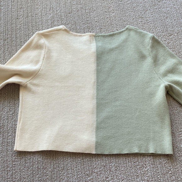 HOST PICK 🌺🌺 PRINCESS POLLY SWEATER 🎉🎉 - Picture 8 of 10